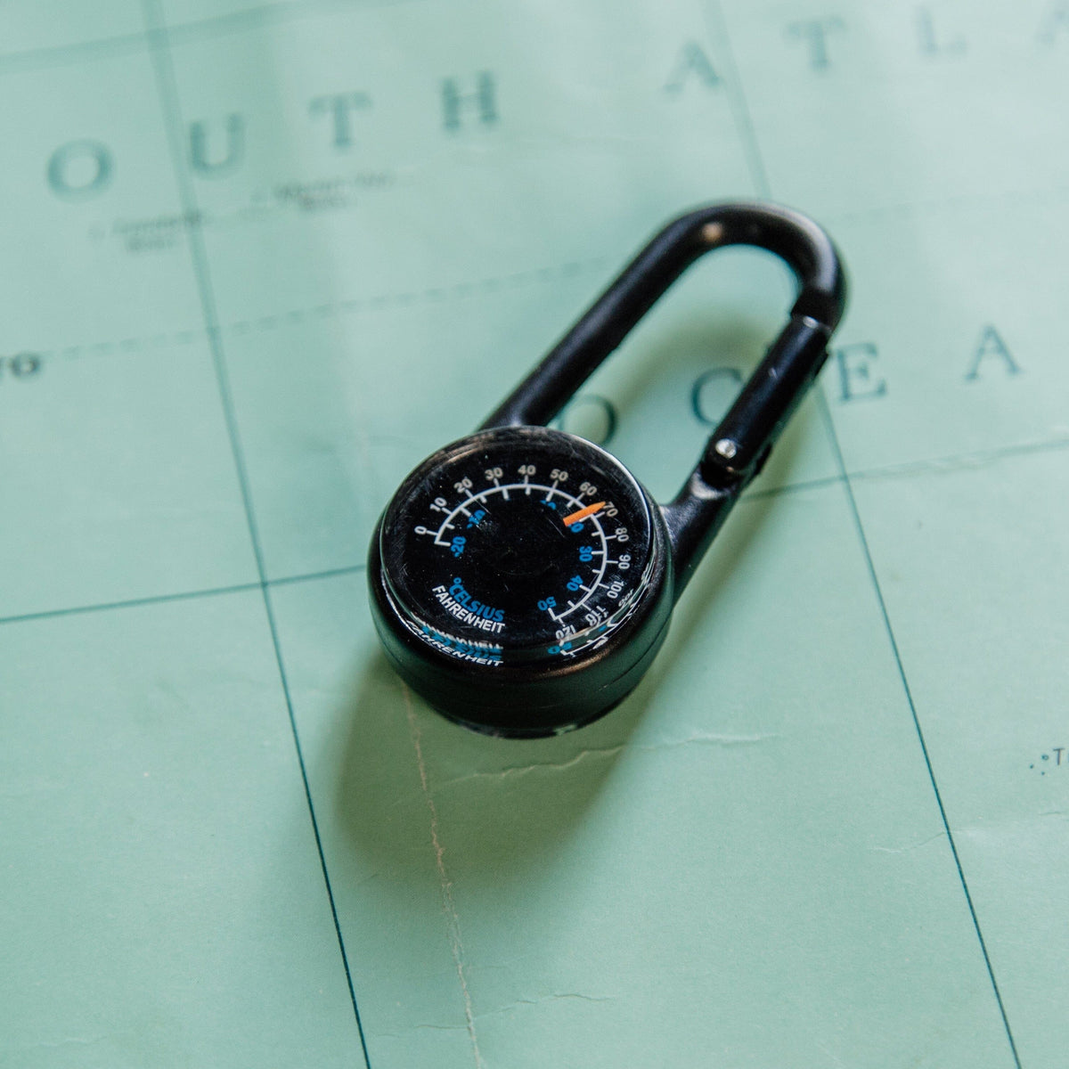 Carabiner Compass + Thermometer - Black Bradley Mountain 